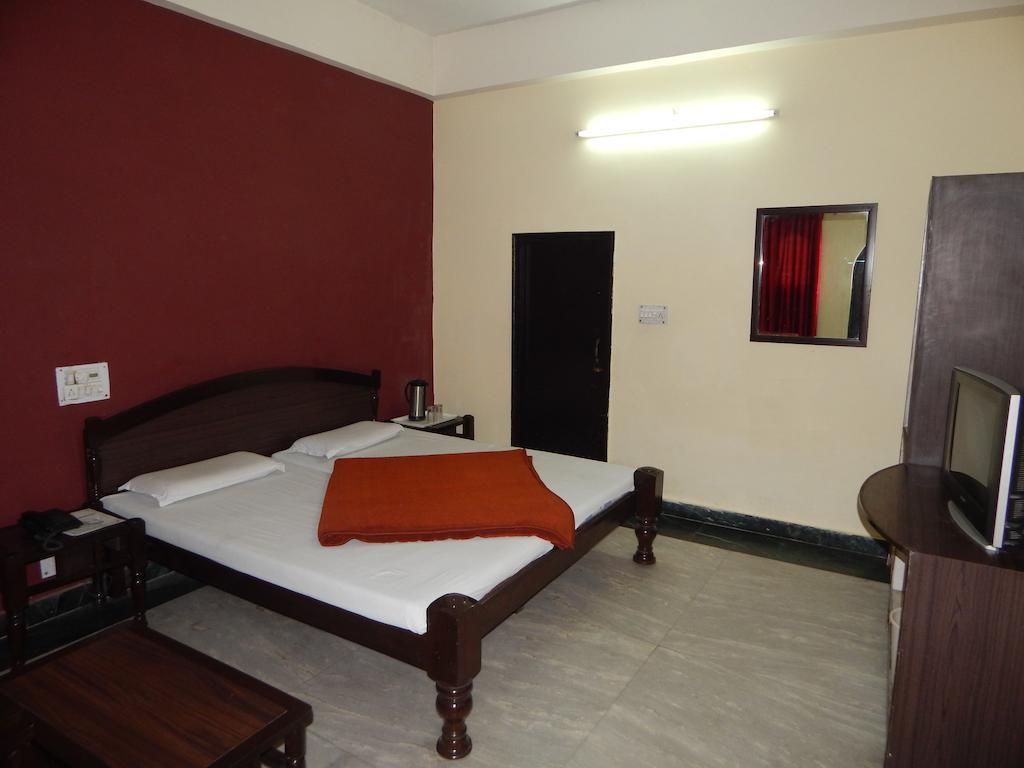 Hotel Chitra Heritage Haridwār Chambre photo