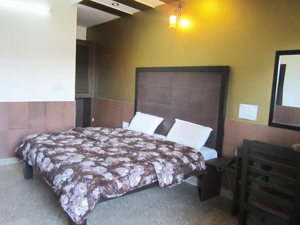 Hotel Chitra Heritage Haridwār Chambre photo