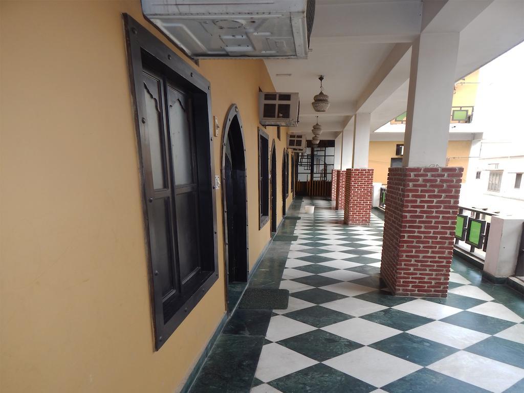 Hotel Chitra Heritage Haridwār Extérieur photo