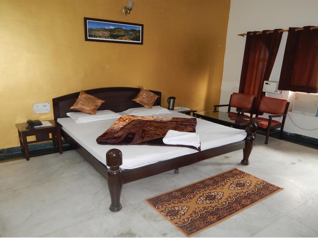 Hotel Chitra Heritage Haridwār Extérieur photo