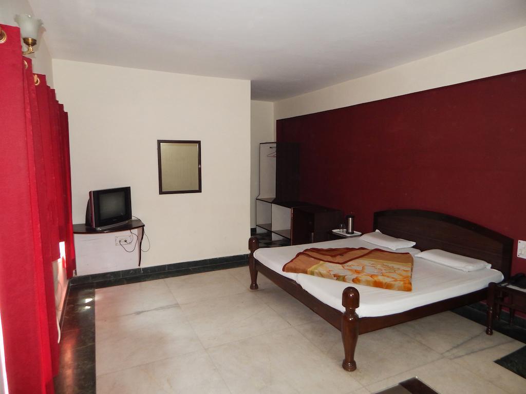 Hotel Chitra Heritage Haridwār Extérieur photo